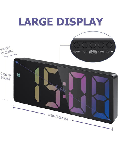 ساعة منبه رقمية ملونة بشاشة LED كبيرة وتحكم صوتي