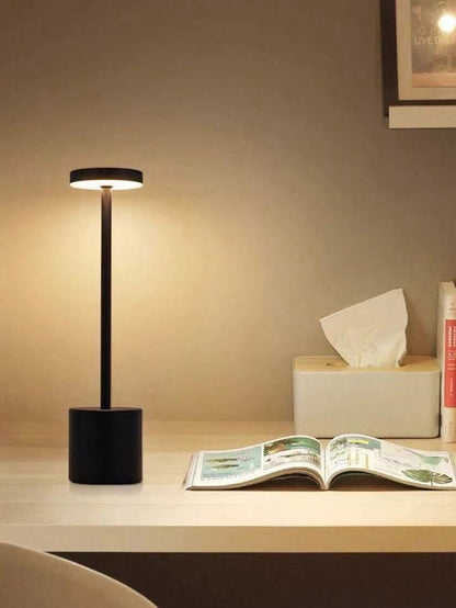 مصباح طاولة LED ستايل نورديك - متعدد الألوان وقابل لإعادة الشحن