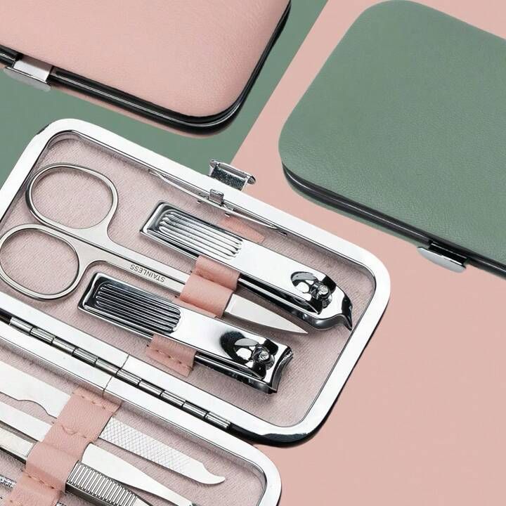 طقم العناية بالأظافر الفاخر