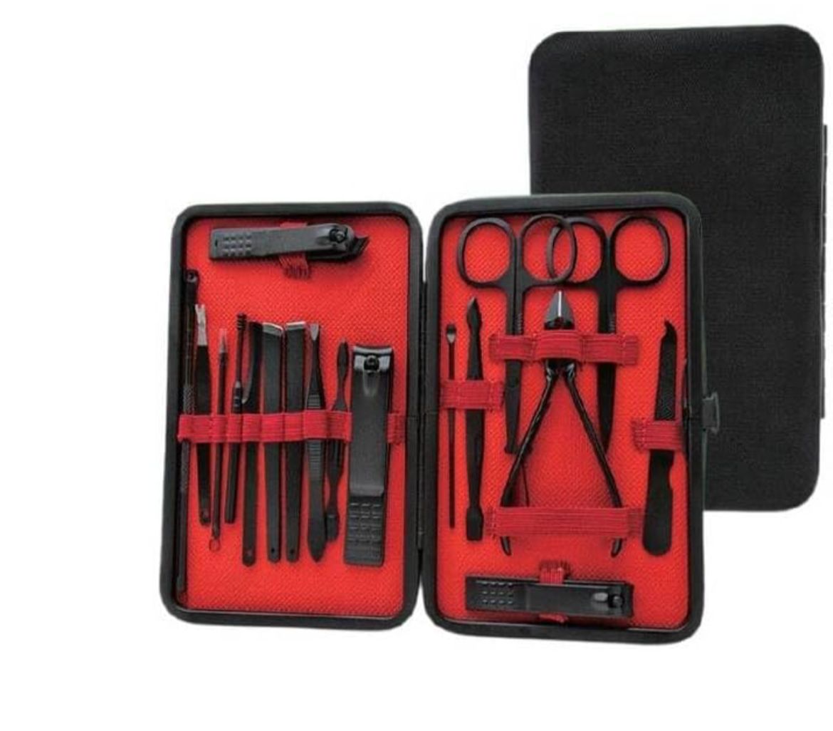 طقم العناية بالأظافر الفاخر