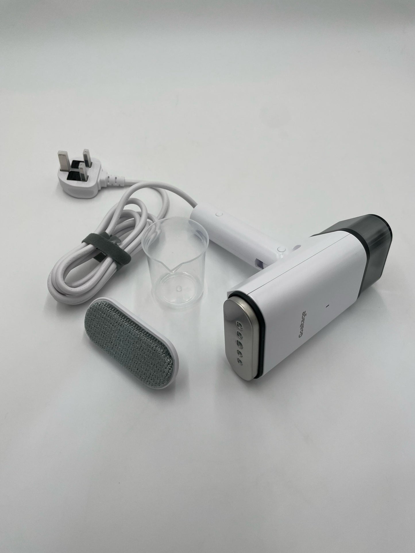 مكواة بخار محمولة للملابس